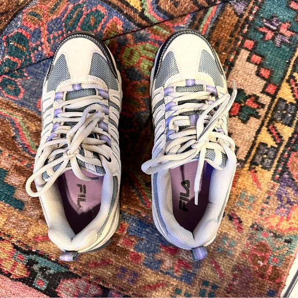 Fila hiking sneakers. - Picture 2 of 4